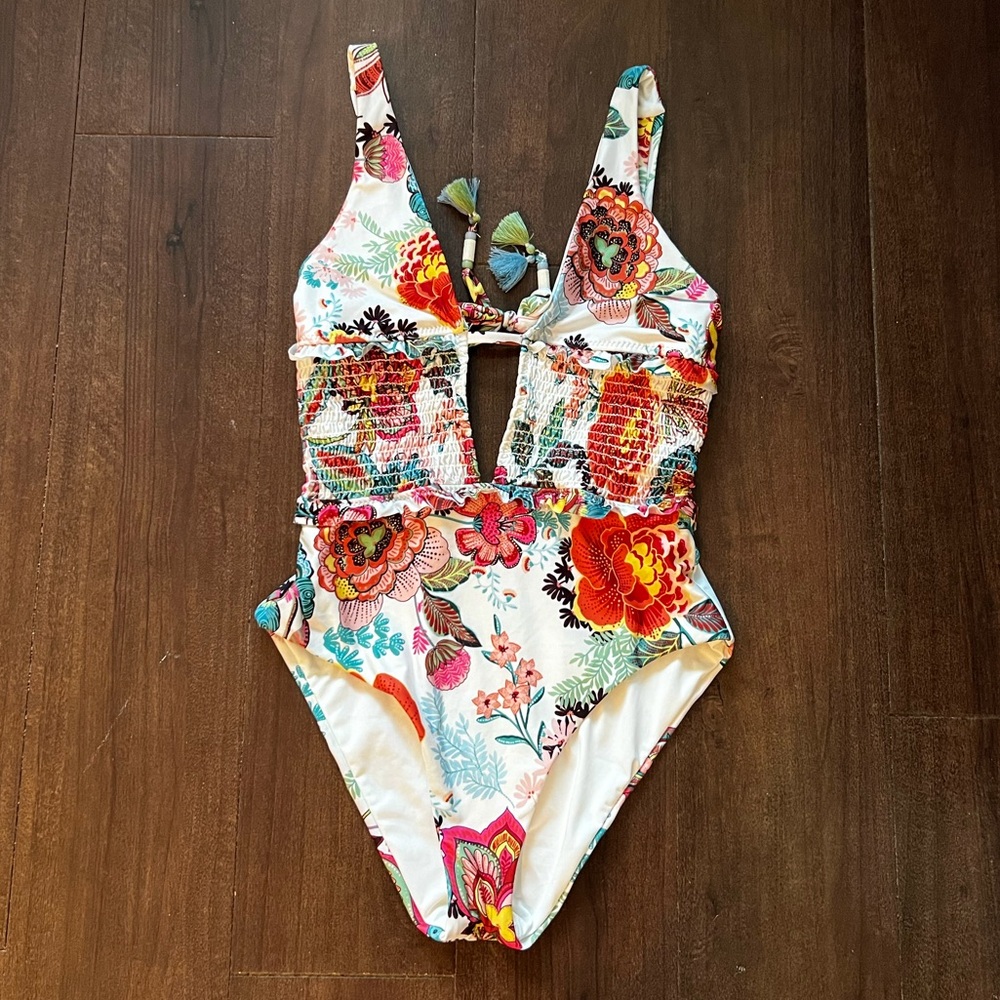 Isabella Rose Swim One Piece Smocked Plunge Floral Swim Small